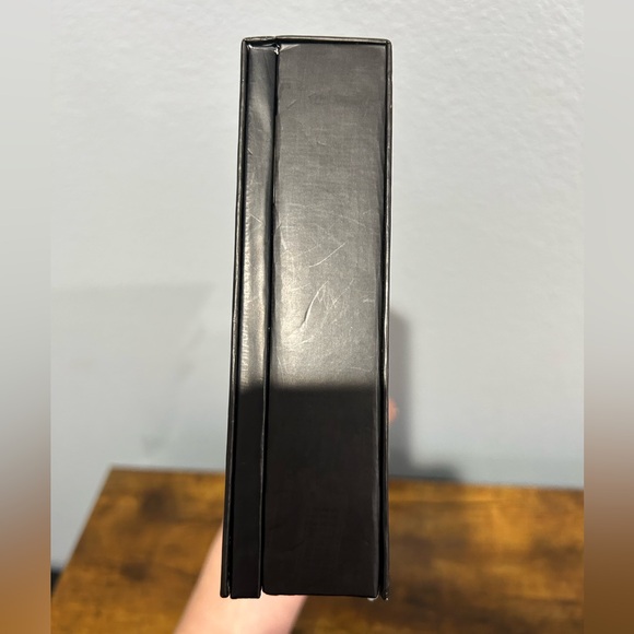 Urban Decay Book of Shadows UD ❤️ NYC Collector’s Edition Palette Vintage - Picture 14 of 14